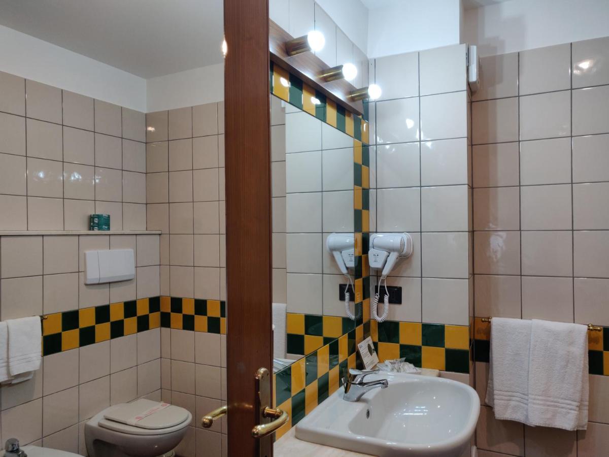 Hotel Capracotta Extérieur photo